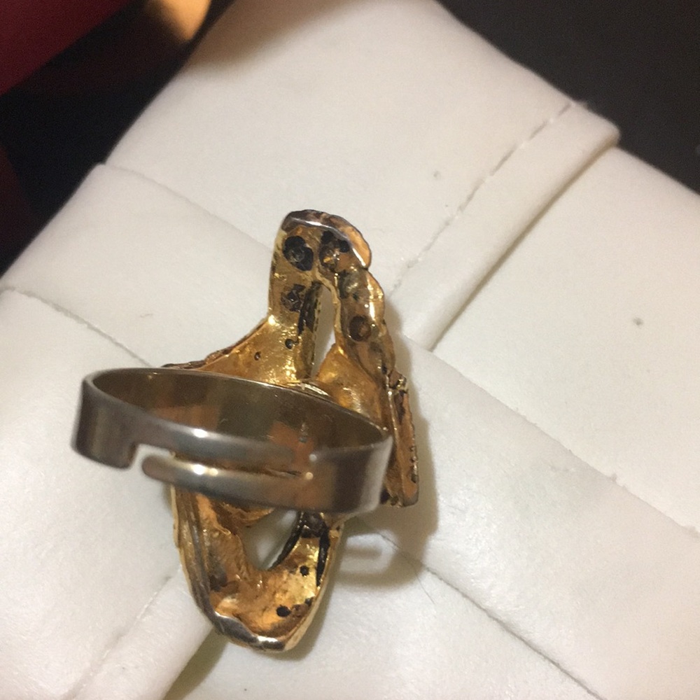Beautiful ring - Picture 5 of 5